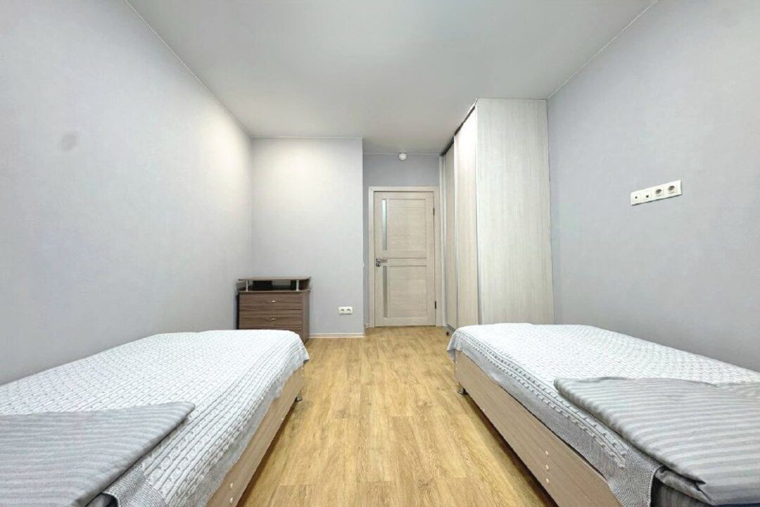 Апартаменты (Трехкомнатные), Апартаменты Трехкомнатные апартаменты рядом с Кадетским училищем