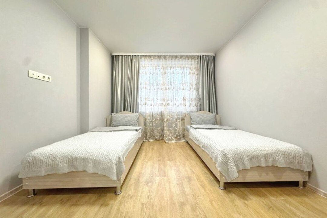 Апартаменты (Трехкомнатные), Апартаменты Трехкомнатные апартаменты рядом с Кадетским училищем