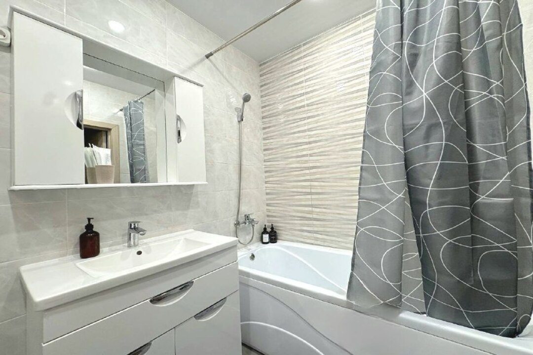 Апартаменты (Трехкомнатные), Апартаменты Трехкомнатные апартаменты рядом с Кадетским училищем