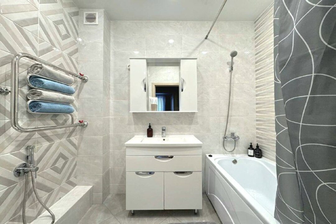 Апартаменты (Трехкомнатные), Апартаменты Трехкомнатные апартаменты рядом с Кадетским училищем