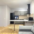 Апартаменты (Трехкомнатные), Апартаменты Трехкомнатные апартаменты рядом с Кадетским училищем