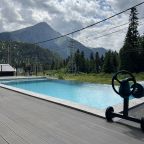 Бассейн, База отдыха Forest House Resort