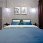 Двуспальная кровать с ортопедическим матрасом