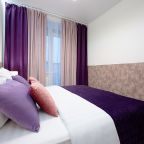 Двуспальная кровать с ортопедическим матрасом