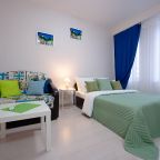 Двуспальная кровать с ортопедическим матрасом