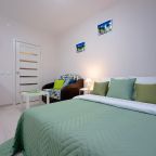 Двуспальная кровать с ортопедическим матрасом