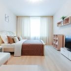 Двуспальная кровать с ортопедическим матрасом