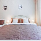 Двуспальная кровать с ортопедическим матрасом