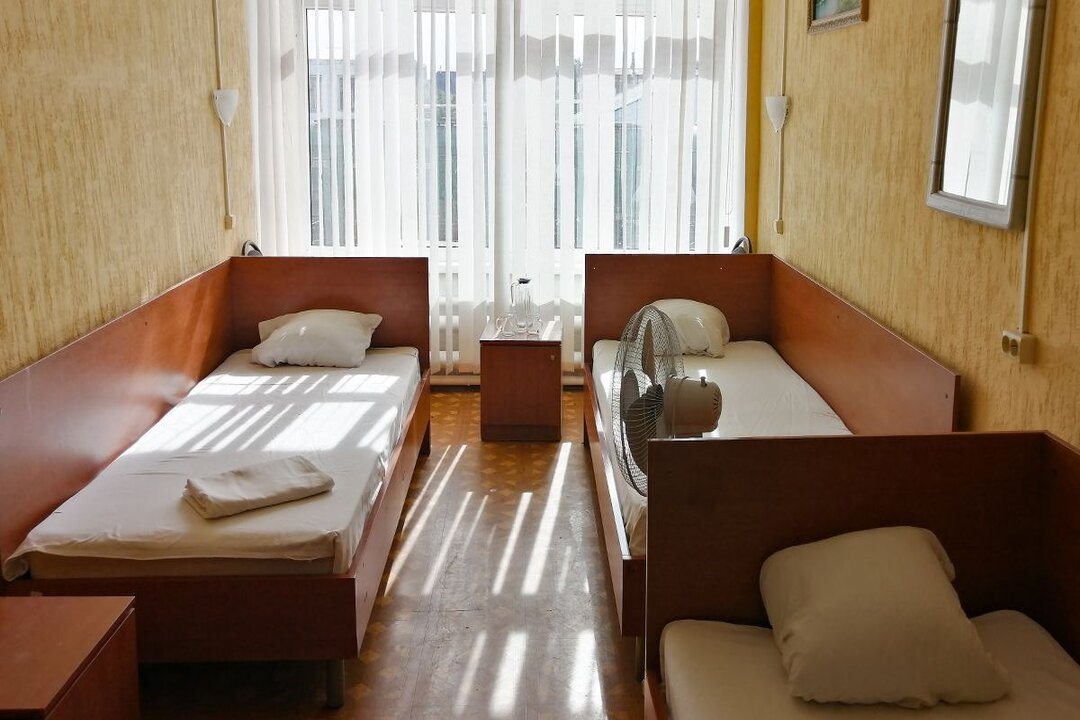 Одноместный (Кровать в 3-местном номере эконом) отеля SMART HOTEL KDO БУЗУЛУК