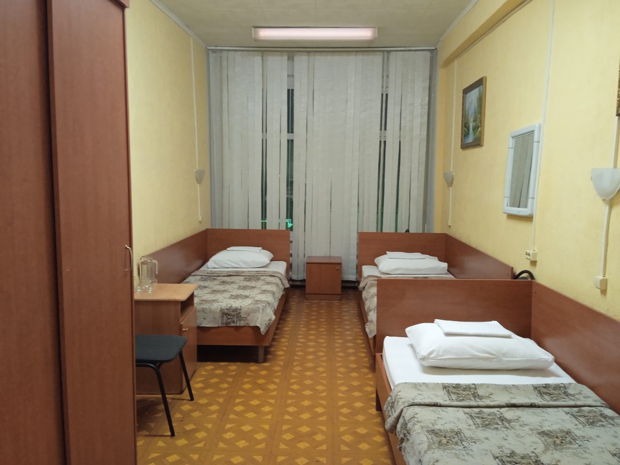 Трехместный (Эконом 3-х местный (без с/у)), Отель SMART HOTEL Бузулук