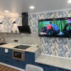 Люкс (Просторная Трехкомнатная квартира с мангальной зоной и двором в Центре города, у подножия г. Машук на Теплосерной, 99-2), Апартаменты На Теплосерной