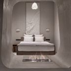 Номер «Люкс с камином» в отеле «MOLO»