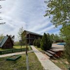 Своя ухоженная территория, База отдыха Золотой лотос