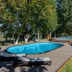 Терраса для загара, База отдыха Золотой лотос