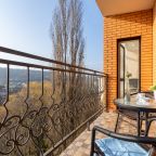 Уютный балкон