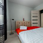 Апартаменты (Трехкомнатные апартаменты, пер. Броневой, 10), Апартаменты Home Apart Площадь Победы