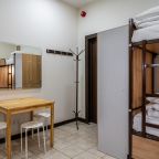 Шестиместный Женский (Кровать в смежном номере), Хостел Танский