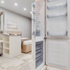 Апартаменты (На 11 этаже с собственной ванной.), Business apartments