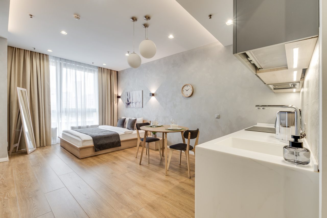 Полулюкс (Тихий уголок для 1-2 гостей. Рядом метро и парк), Business apartments