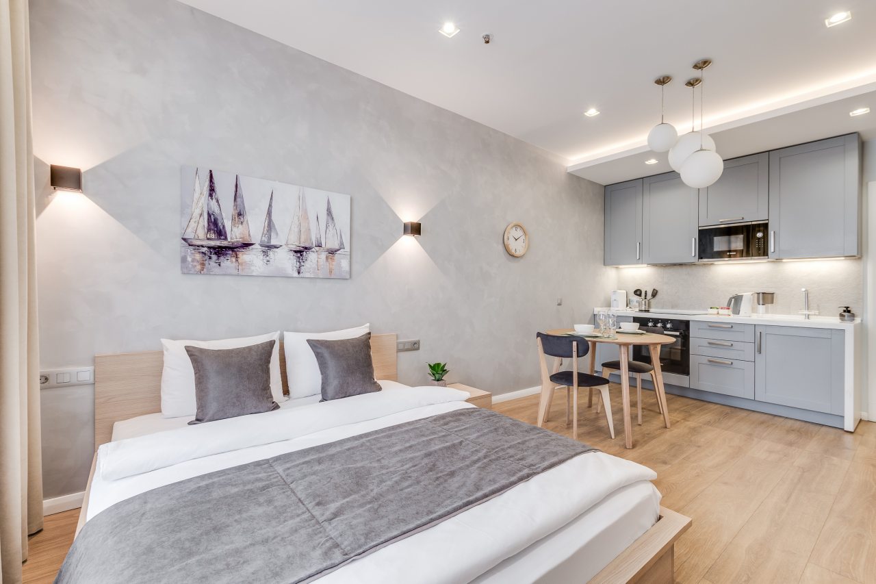 Полулюкс (Тихий уголок для 1-2 гостей. Рядом метро и парк), Business apartments