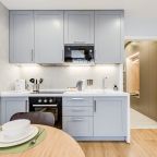 Полулюкс (Тихий уголок для 1-2 гостей. Рядом метро и парк), Business apartments