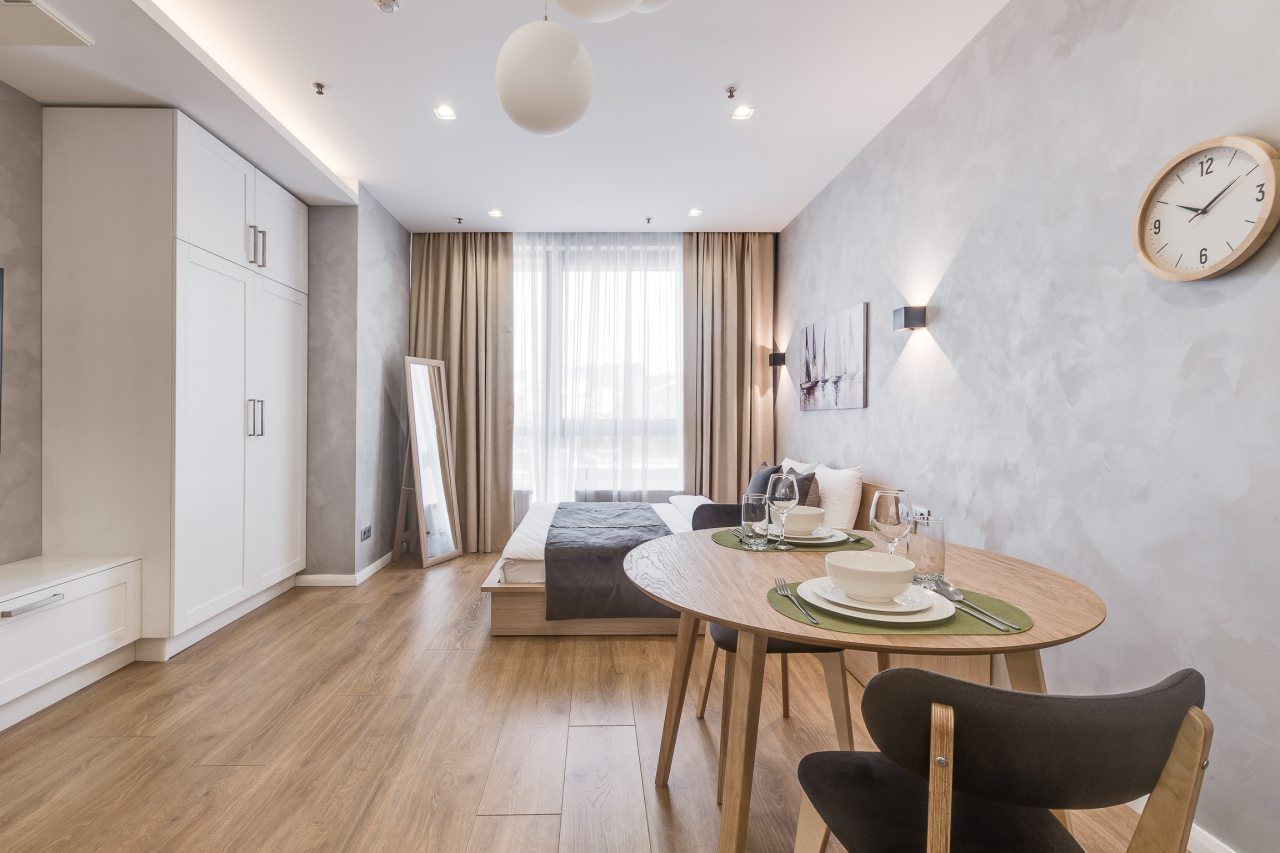 Полулюкс (Тихий уголок для 1-2 гостей. Рядом метро и парк), Business apartments