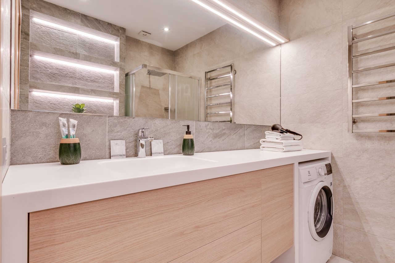 Полулюкс (Тихий уголок для 1-2 гостей. Рядом метро и парк), Business apartments