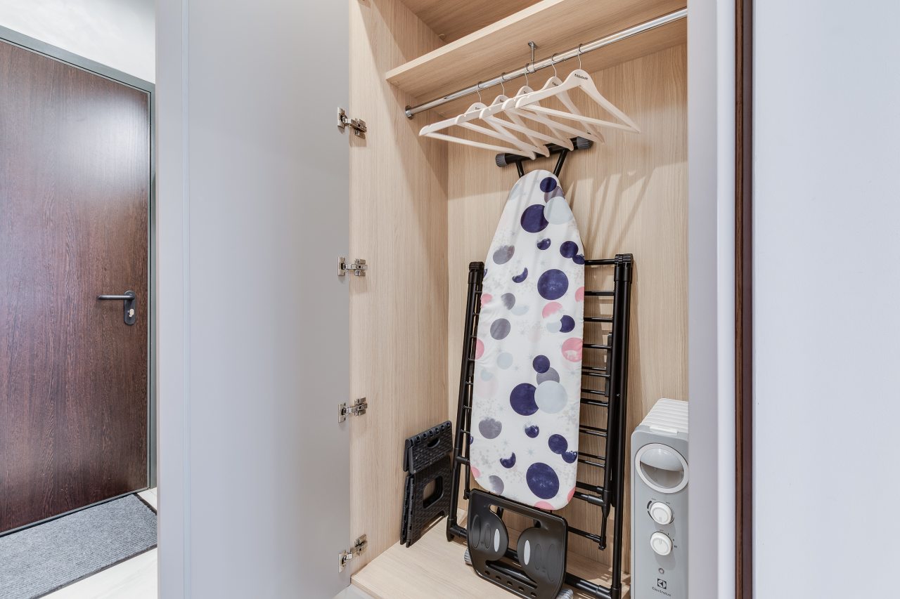 Полулюкс (Тихий уголок для 1-2 гостей. Рядом метро и парк), Business apartments