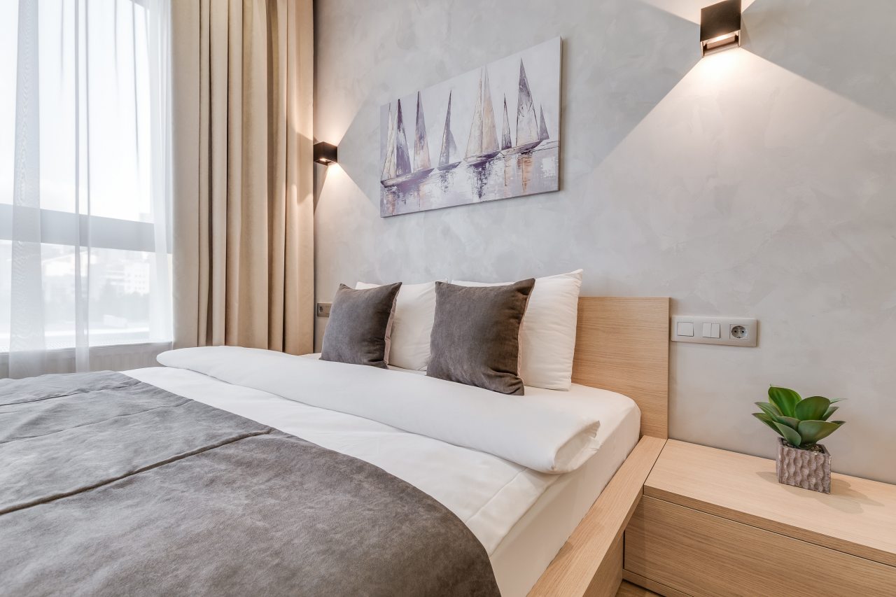 Полулюкс (Тихий уголок для 1-2 гостей. Рядом метро и парк), Business apartments