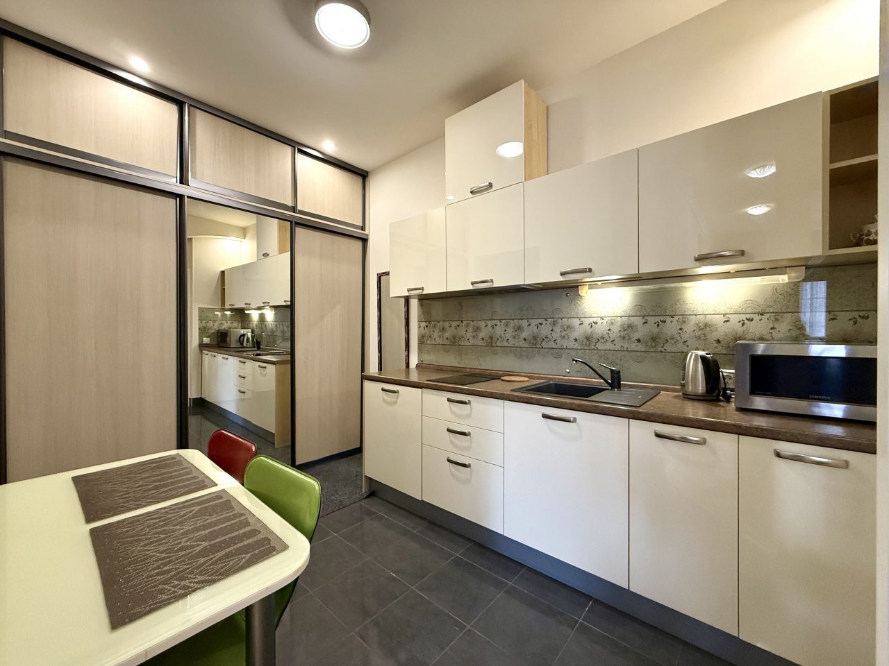 Студио (Однокомнатные апартаменты (пр-т Независимости, 13)), Апартаменты Home Apart Независимости 13-14