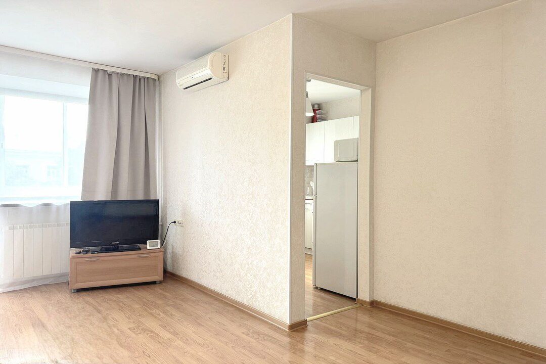 Апартаменты (Двухкомнатные апартаменты с кондиционером и балконом), Апартаменты Весенняя 25 Двухкомнатная квартира в центре