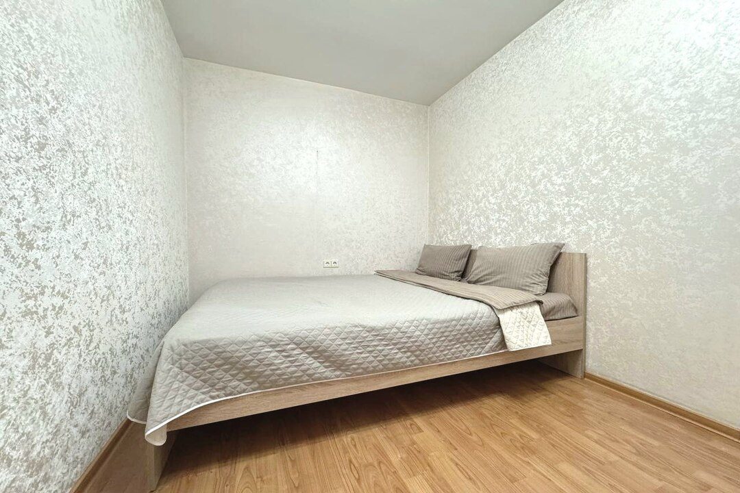 Апартаменты (Двухкомнатные апартаменты с кондиционером и балконом), Апартаменты Весенняя 25 Двухкомнатная квартира в центре