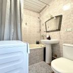 Апартаменты (Двухкомнатные апартаменты с кондиционером и балконом), Апартаменты Весенняя 25 Двухкомнатная квартира в центре