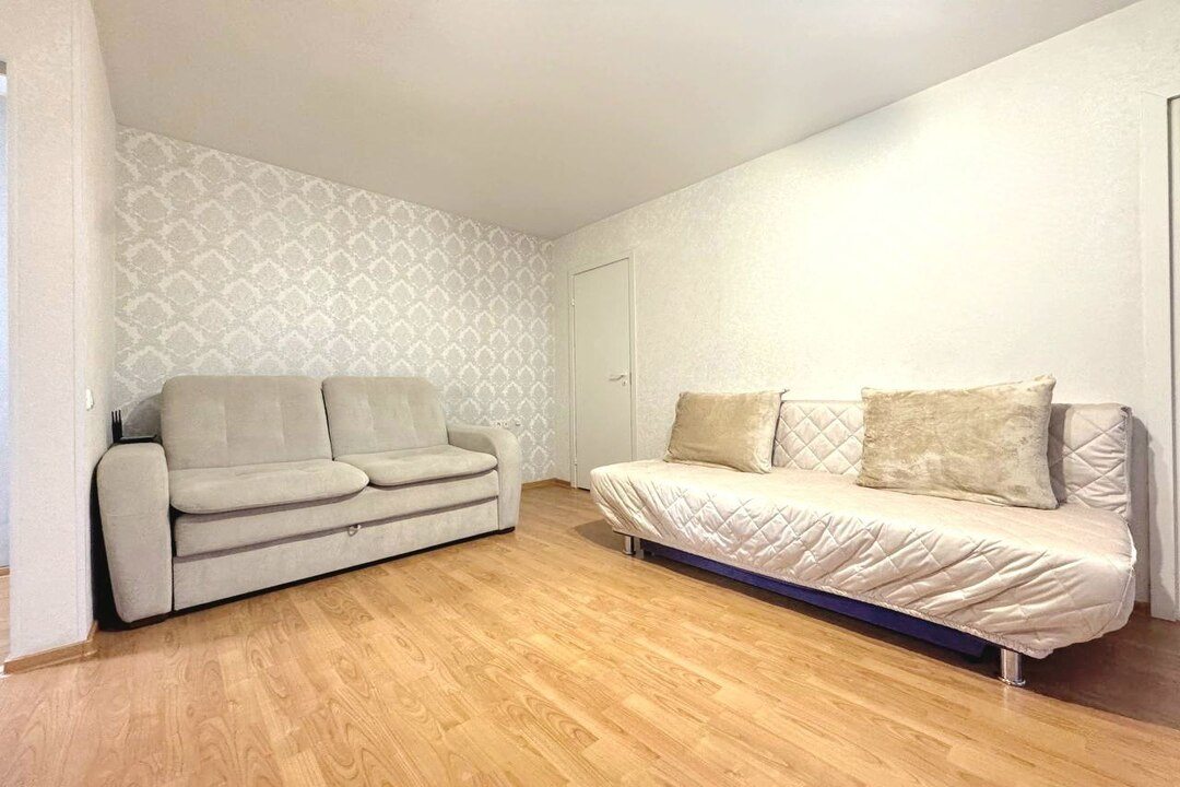 Апартаменты (Двухкомнатные апартаменты с кондиционером и балконом), Апартаменты Весенняя 25 Двухкомнатная квартира в центре