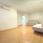 Апартаменты (Двухкомнатные апартаменты с кондиционером и балконом), Апартаменты Весенняя 25 Двухкомнатная квартира в центре