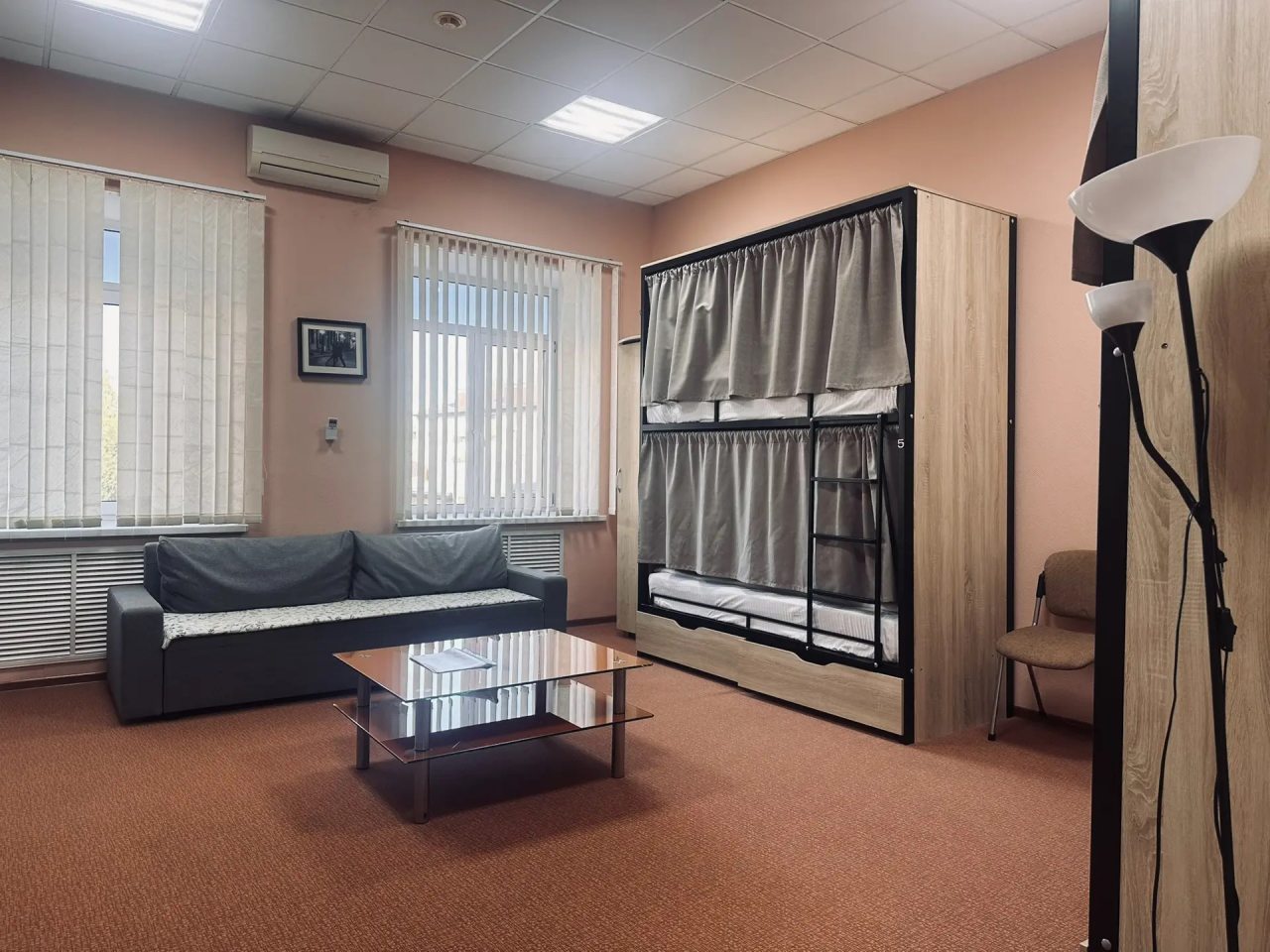 Восьмиместный (Общий женский), Отель Форум