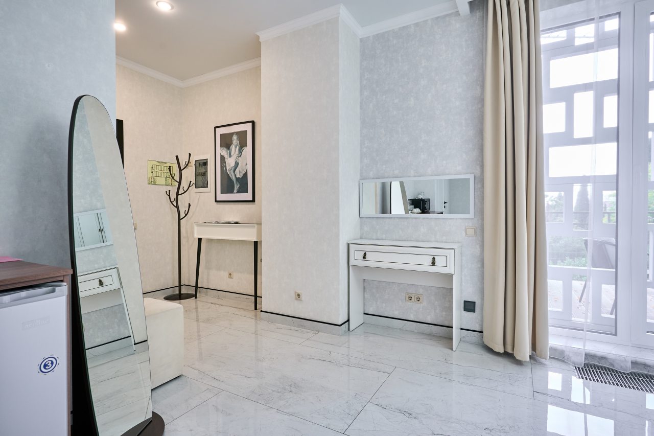 Люкс (Люкс с гостиной и спальней), Отель Il Punto