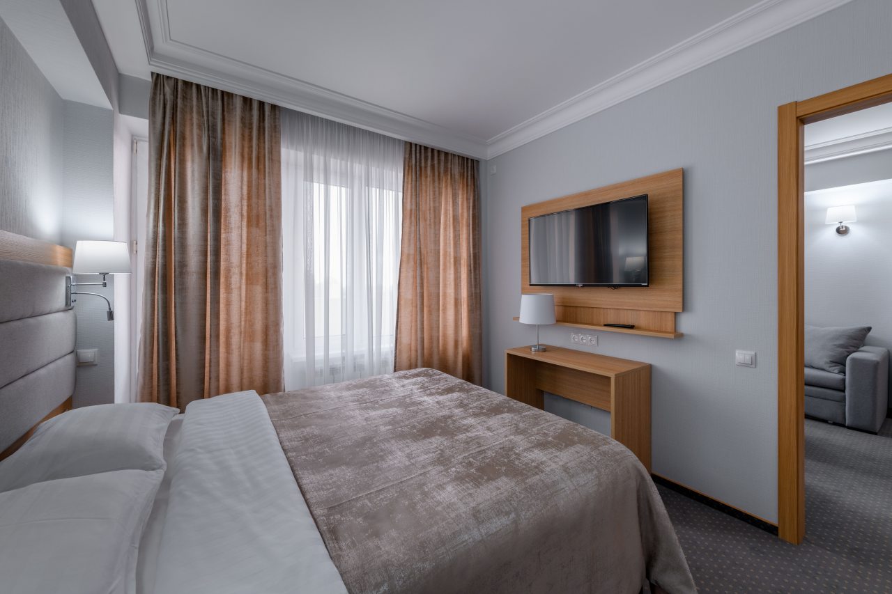 Люкс (Junior Suite двухкомнатный с балконом), Отель Ленинград