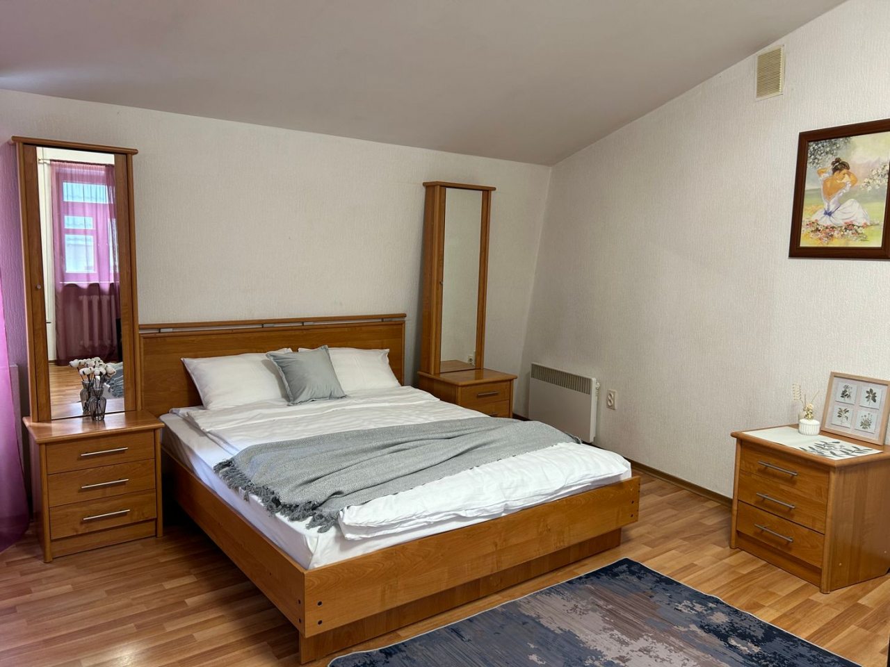 Апартаменты (На мансарде однокомнатные Welcome2Yar у Ярославского кремля), Апарт-отель У монастыря