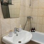 Апартаменты (На мансарде однокомнатные Welcome2Yar у Ярославского кремля), Апарт-отель У монастыря