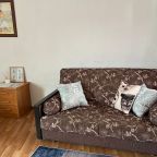 Апартаменты (На мансарде двухкомнатные Welcome2Yar у Ярославского кремля), Апарт-отель У монастыря