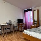 Апартаменты (На мансарде двухкомнатные Welcome2Yar у Ярославского кремля), Апарт-отель У монастыря