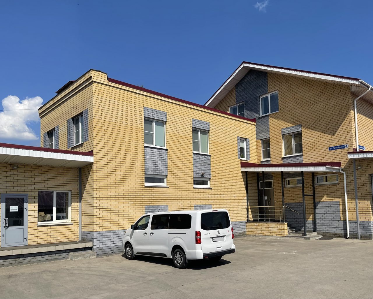 Автостоянка / Парковка, Апартаменты Мансарда