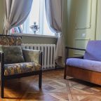 Студио (Двухуровневая стандарт четырехместная с балконом Демидов), Апартаменты Купеческий дом