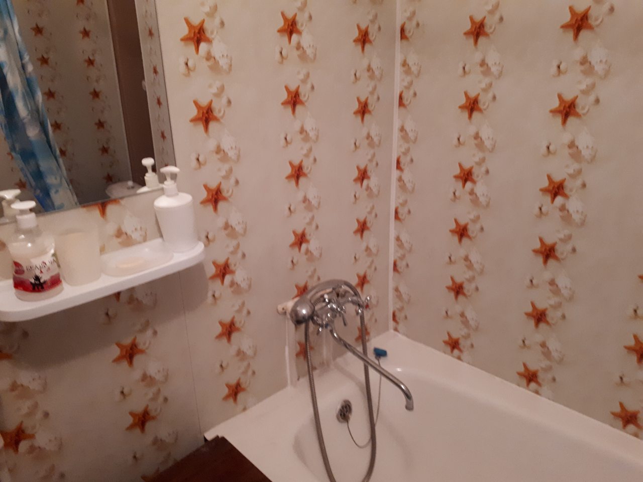 Апартаменты (Однокомнатная квартира Мира 22 - 8 этаж), Апартаменты На Мира 22