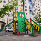 Детская площадка, Апартаменты Центр города комфорт плюс
