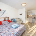 Трехместный (С видом на море Б), Апартаменты Панда