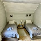 Шале (Улучшенное шале с 3 спальнями), База отдыха UTRO