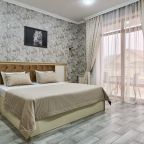 Полулюкс (двухкомнатный с балконом), Отель Аркадия + by Sun City Hotels