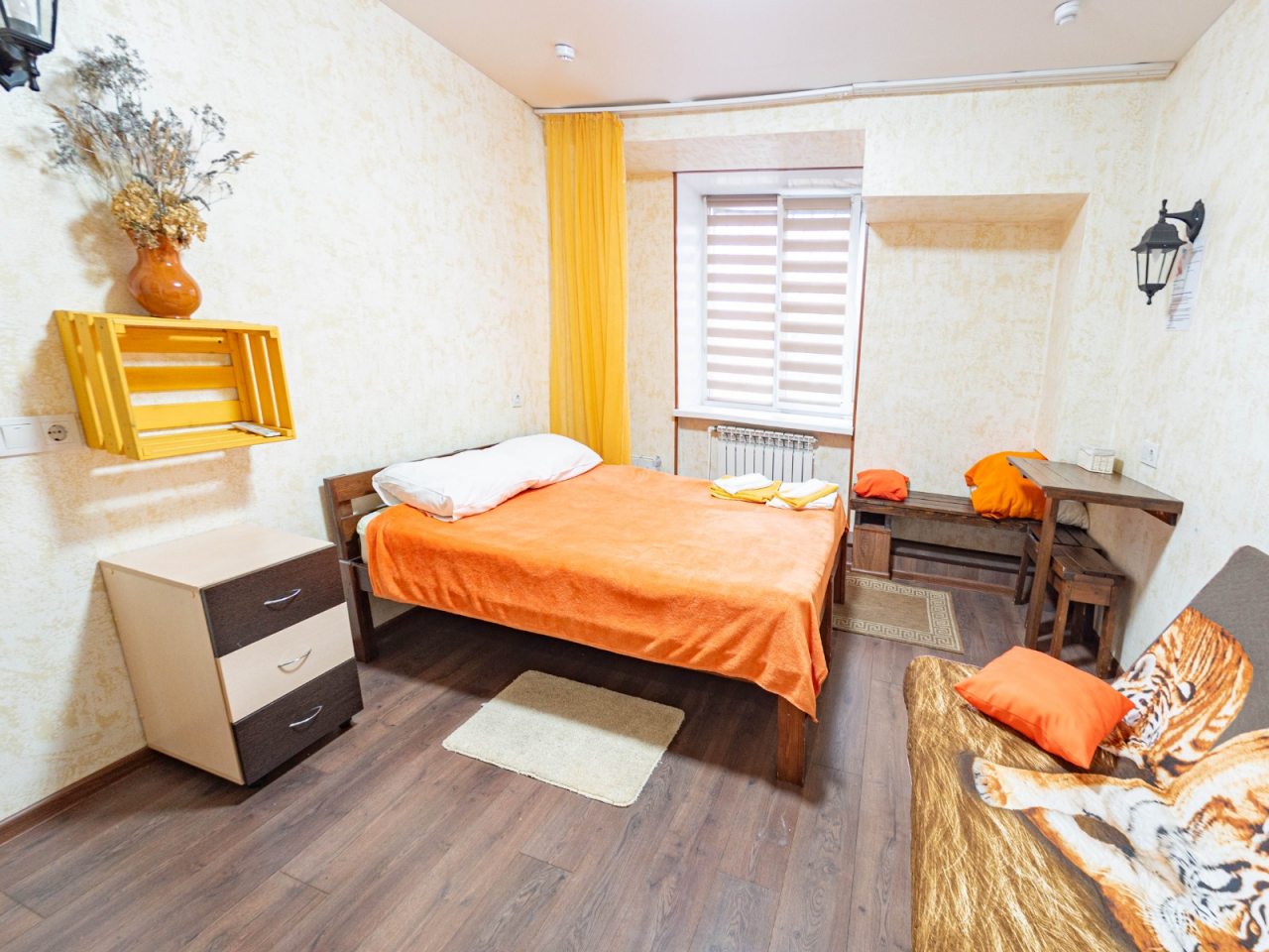 Трёхместный и более (С душем и санузлом), Мини-отель Соня